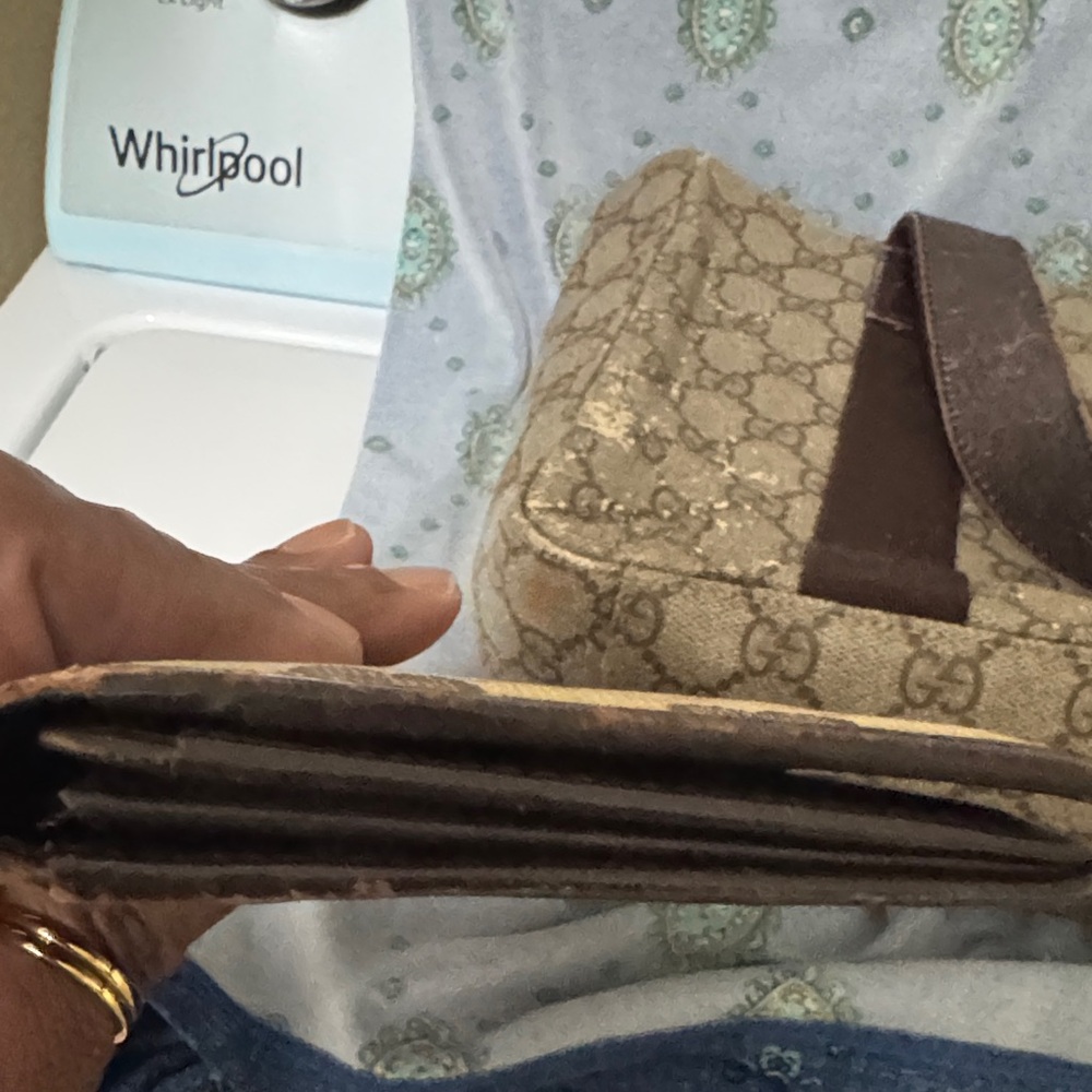 Gucci Beige Monogram Canvas Tote with Brown Leather Trim and Matching Pouch - Picture 13 of 14